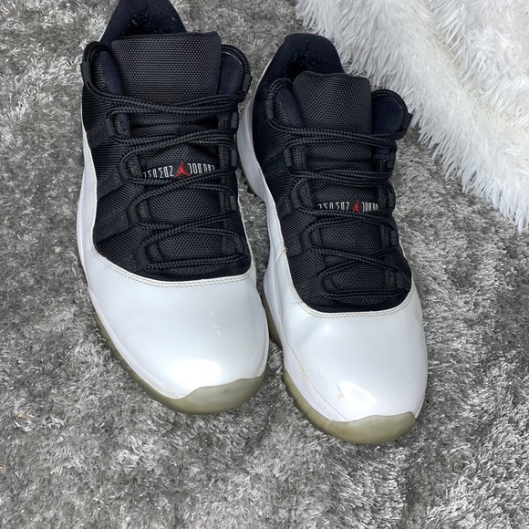 Jordan 11 “tuxedo” low size 13 - Picture 3 of 4